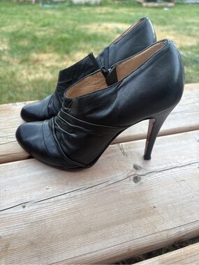 Christian Louboutin Pleated Leather Ankle Boots Sz 35 1/2